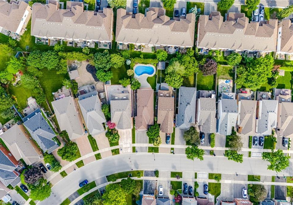 5275-ruperts-gate-drive-mississauga-ontario-40842614
