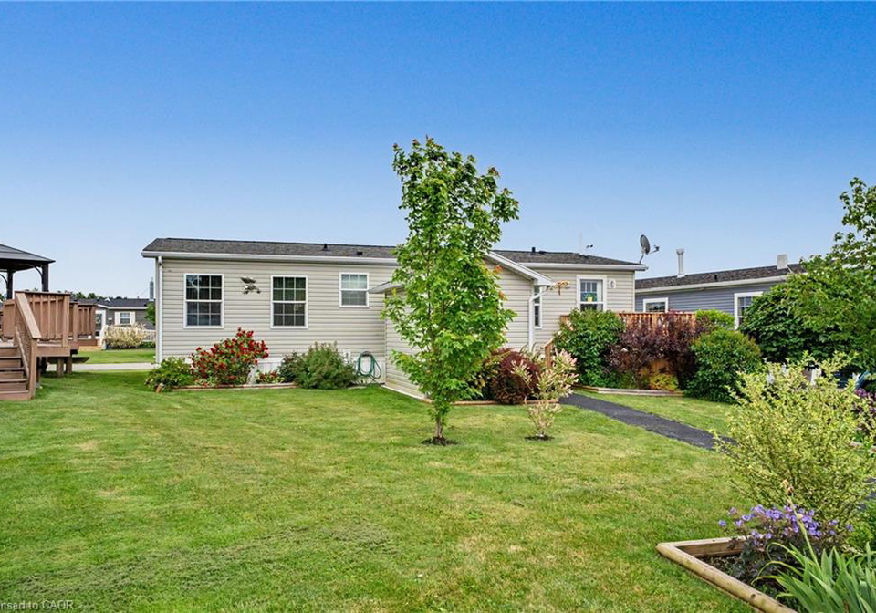 4-hickory-hollow-nanticoke-ontario-40842640
