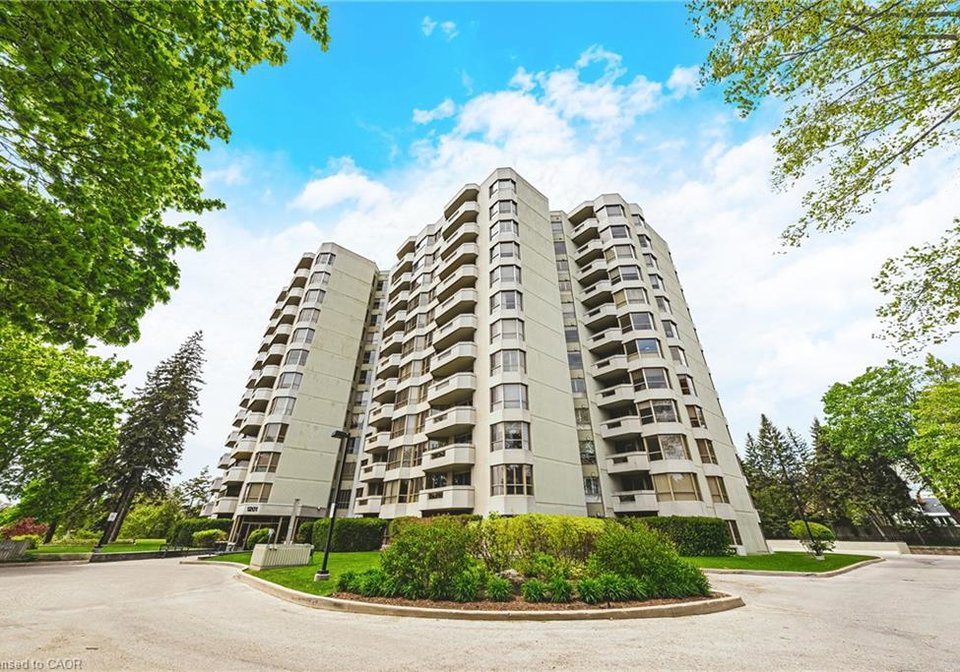 1201-north-shore-boulevard-e-burlington-ontario-40842662