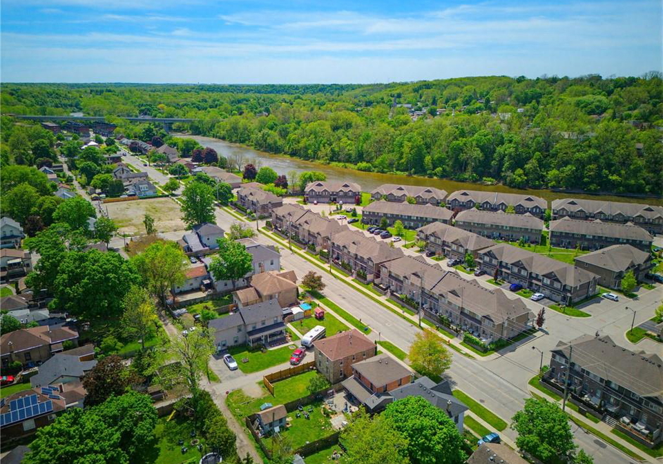 80-willow-street-paris-ontario-40842671