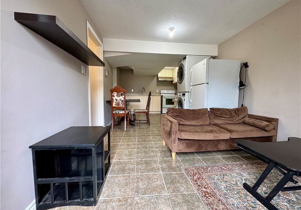 894-strasburg-road-kitchener-ontario-40842681