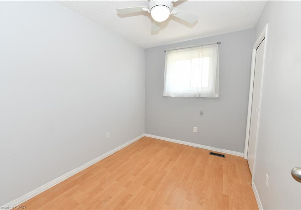 5-harmony-court-cambridge-ontario-40842695