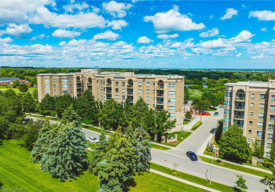 2075-amherst-heights-drive-burlington-ontario-40842716