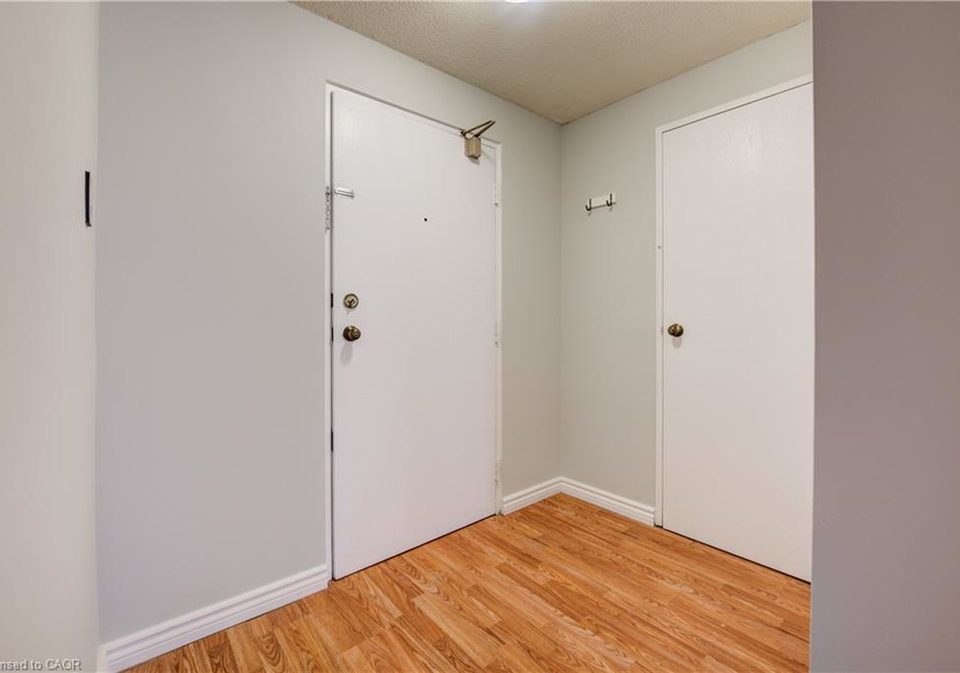 55-green-valley-drive-kitchener-ontario-40842722