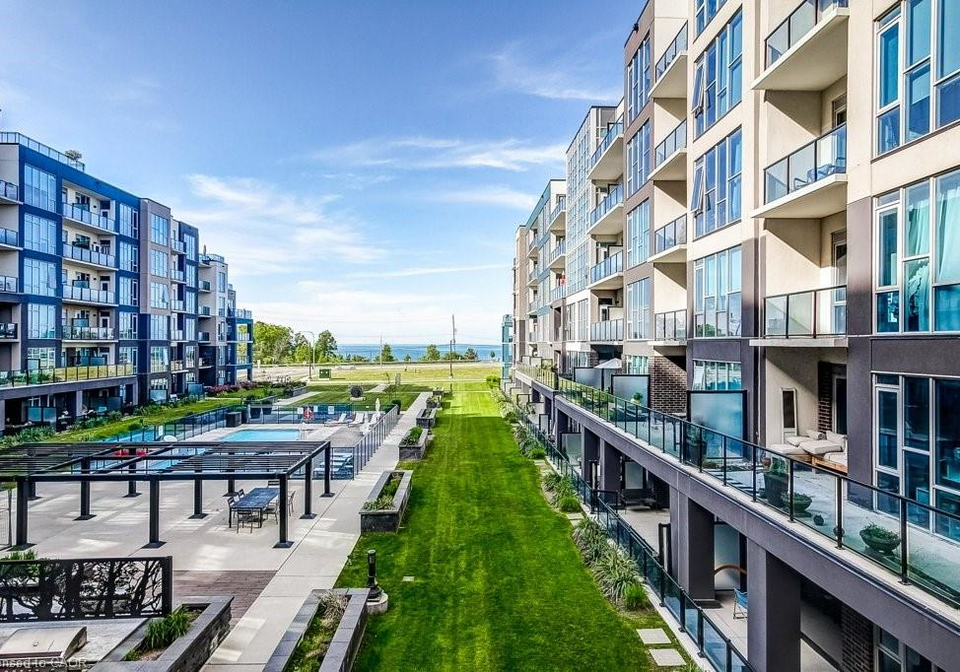 16-concord-place-grimsby-ontario-40842728