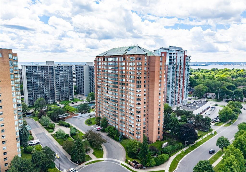 1270-maple-crossing-boulevard-burlington-ontario-40842732