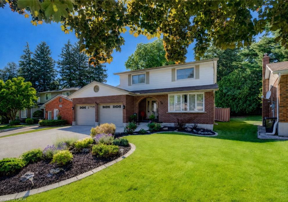 54-stonegate-drive-kitchener-ontario-40842765