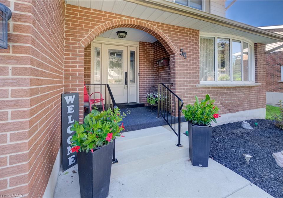 54-stonegate-drive-kitchener-ontario-40842765