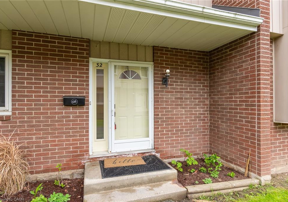 121-university-avenue-e-waterloo-ontario-40842768