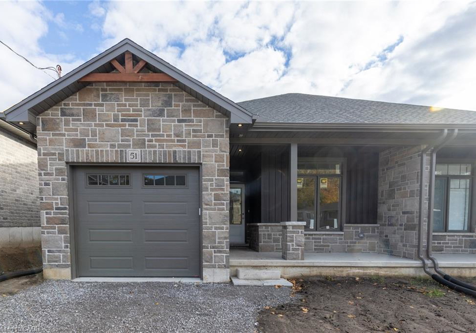 51-norfolk-street-waterford-ontario-40842769