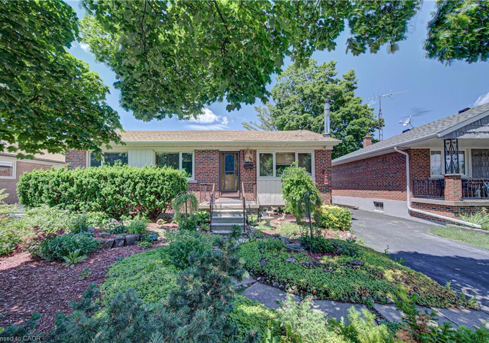 56-ferrara-street-hamilton-ontario-40842777