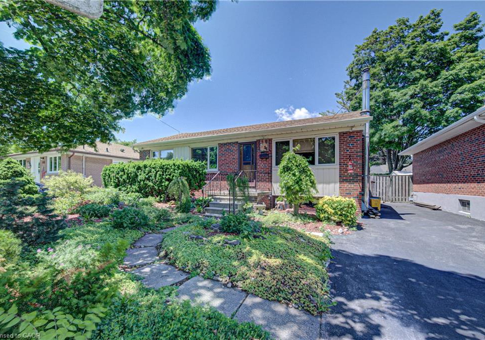56-ferrara-street-hamilton-ontario-40842777