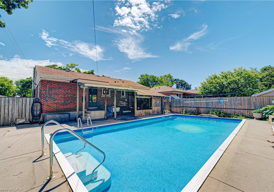56-ferrara-street-hamilton-ontario-40842777