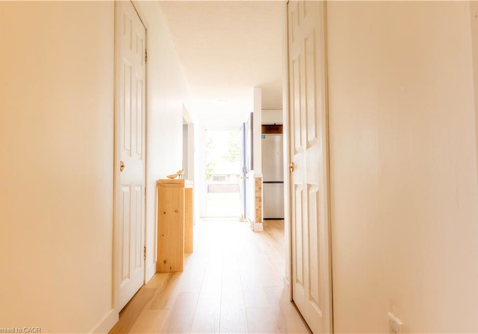 60-charlotte-avenue-chelmsford-ontario-40842797