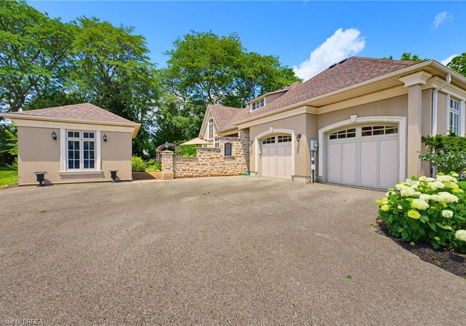 1-rue-chateaux-terrace-brantford-ontario-40842810