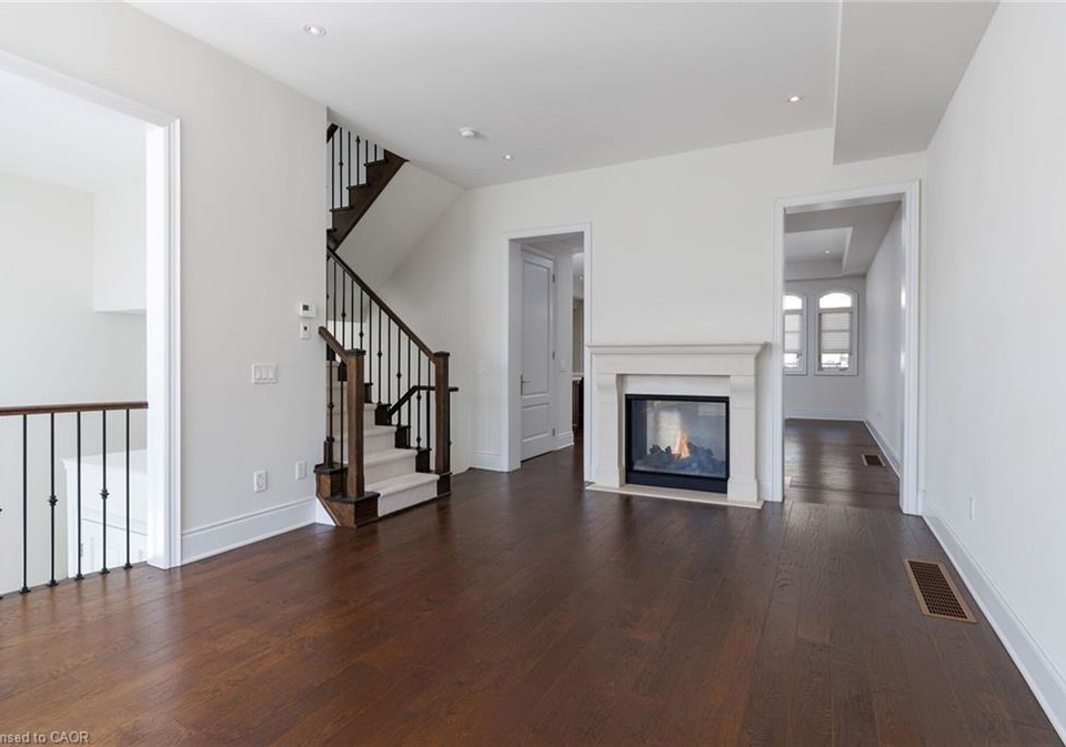 257-hanover-street-oakville-ontario-40842852