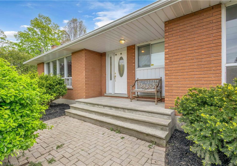 348-windham-road-12-simcoe-ontario-40842865