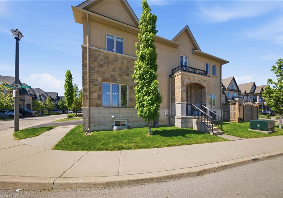 104-sonoma-valley-crescent-hamilton-ontario-40842886