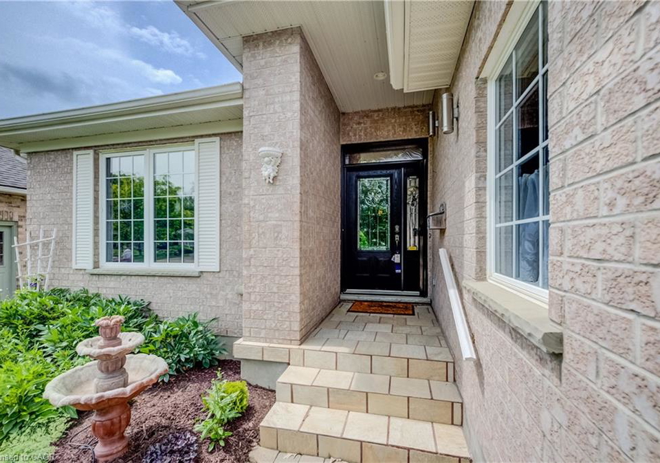 11-sun-valley-drive-baden-ontario-40842905