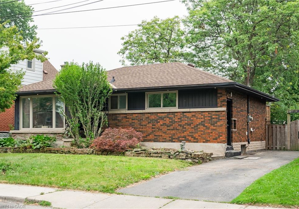 83-east-15th-street-hamilton-ontario-40842909