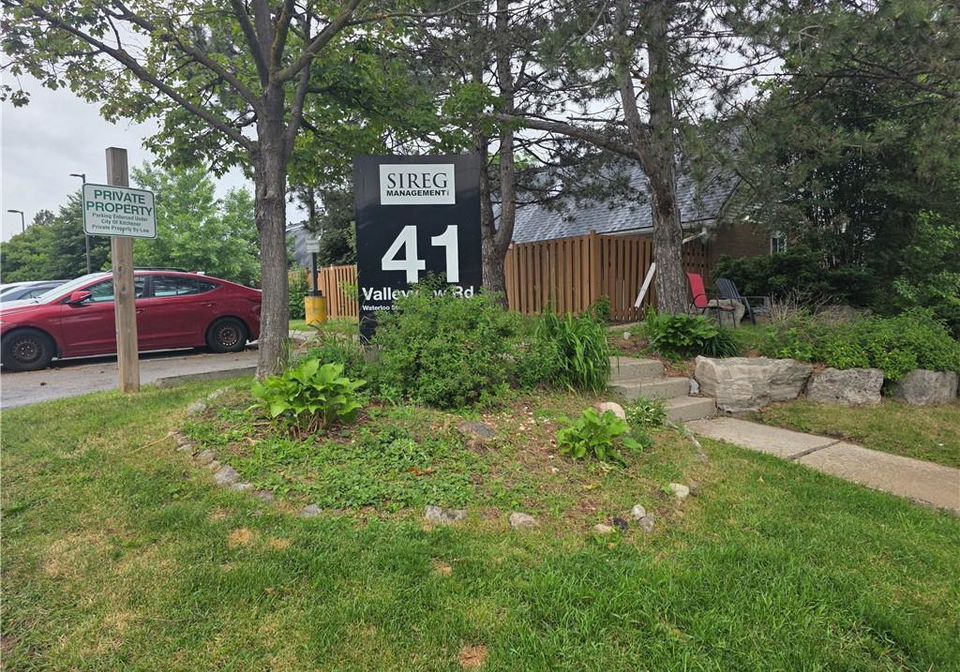 41-valleyview-road-kitchener-ontario-40842922