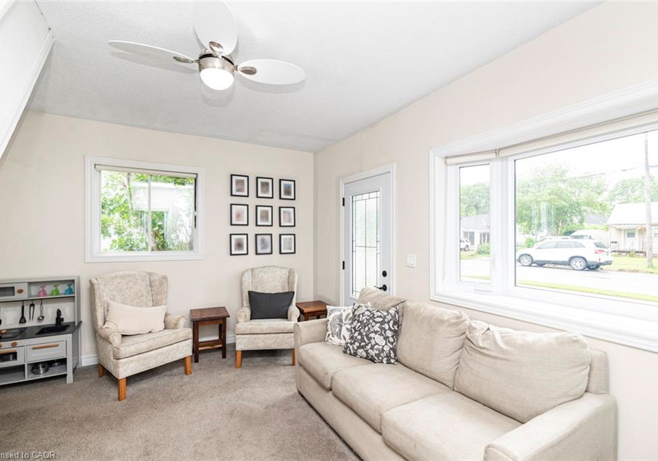 811-tamarac-street-dunnville-ontario-40842927