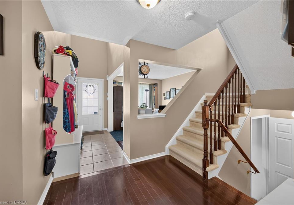 12-barrett-avenue-brantford-ontario-40842932