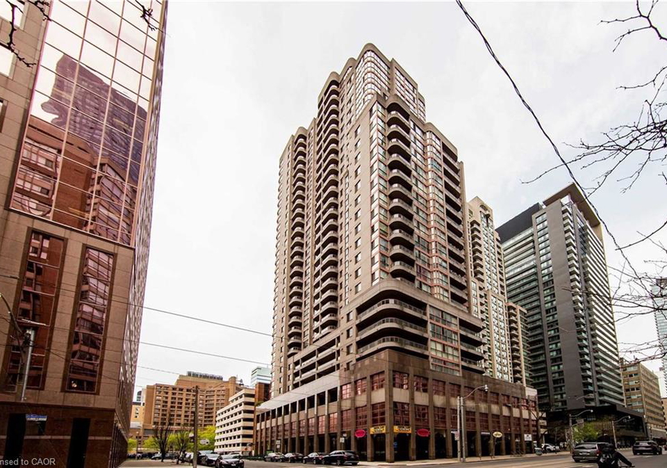 736-bay-street-toronto-ontario-40842949