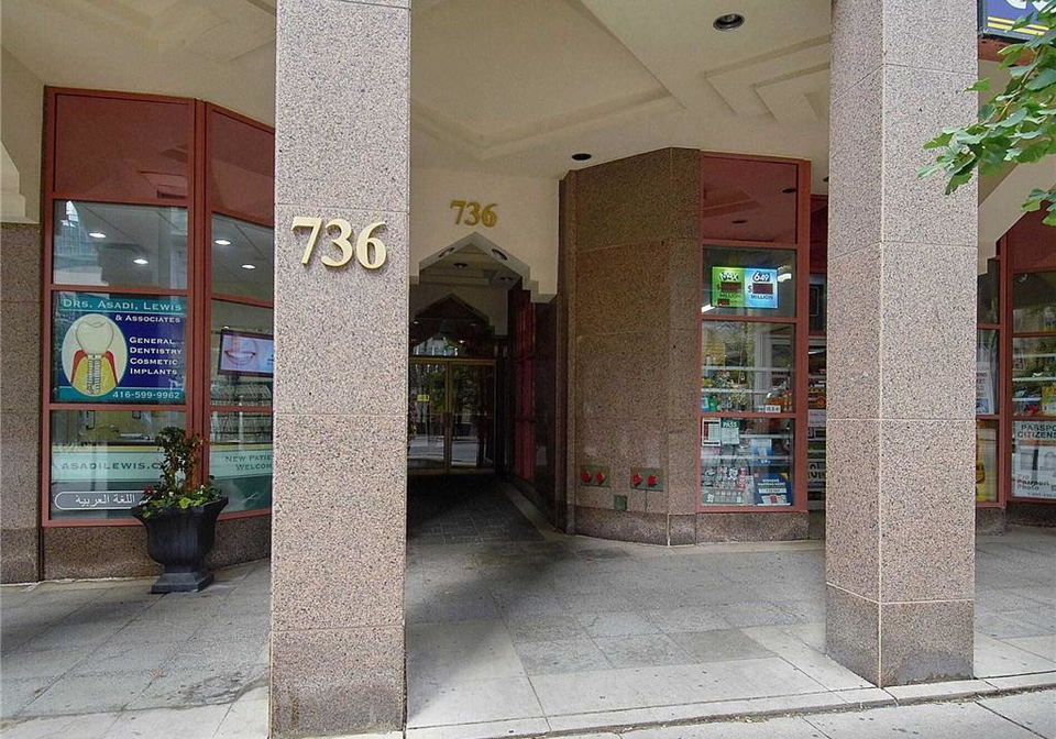736-bay-street-toronto-ontario-40842949
