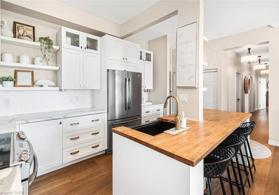 262-dundas-street-e-hamilton-ontario-40842956