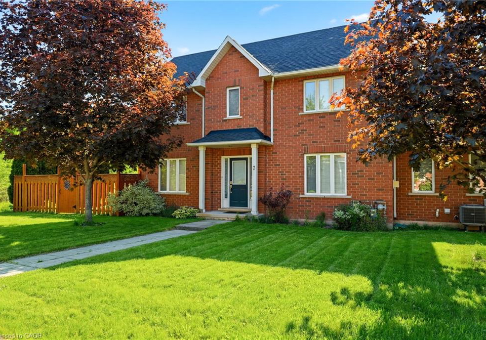 1745-creek-way-burlington-ontario-40842959