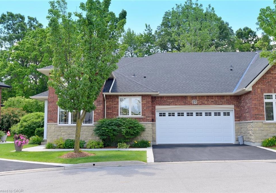 27-landscapes-trail-ancaster-ontario-40842971