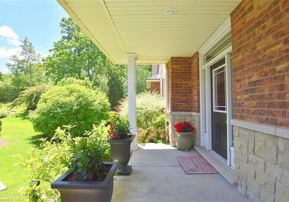 27-landscapes-trail-ancaster-ontario-40842971