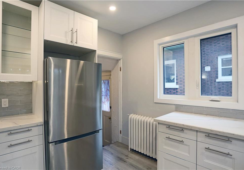 5-betzner-avenue-n-kitchener-ontario-40843008