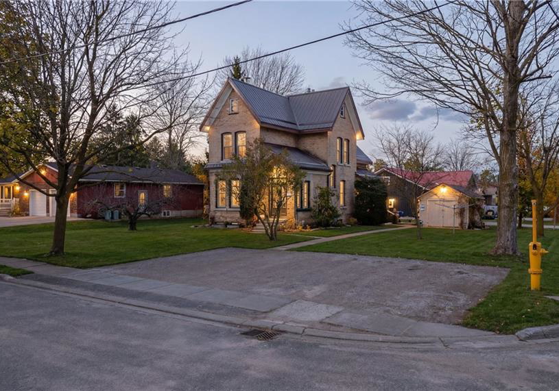 19-adam-street-seaforth-ontario-40843016
