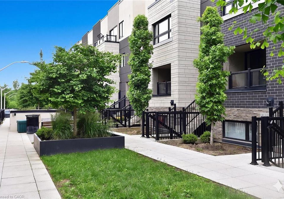 1135-cooke-boulevard-burlington-ontario-40843028