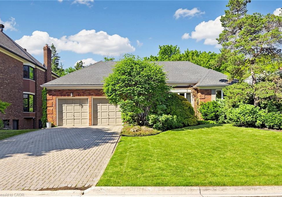 17-flanders-drive-waterdown-ontario-40843052