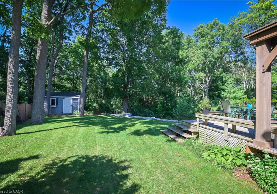 15-mcleod-court-kitchener-ontario-40843056