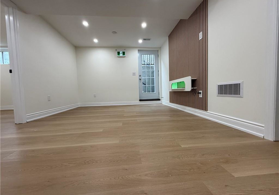 4-waterside-drive-hamilton-ontario-40843076