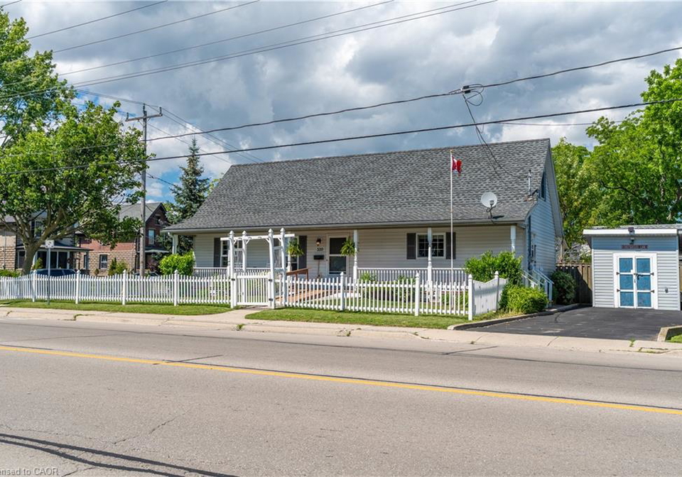 339-main-street-w-dunnville-ontario-40843089
