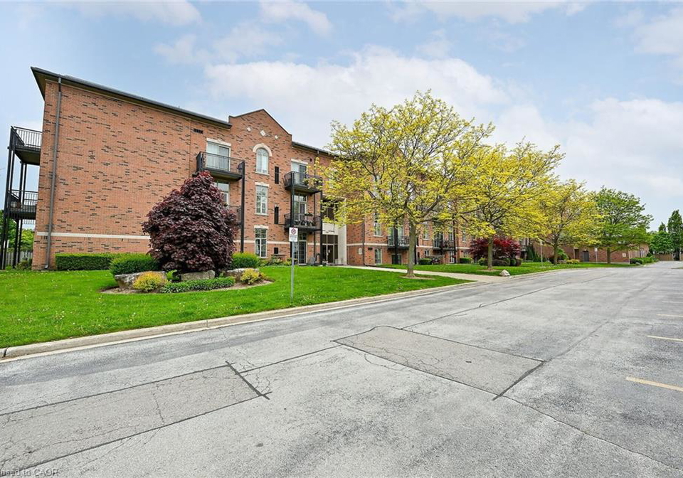 262-dundas-street-e-waterdown-ontario-40843093