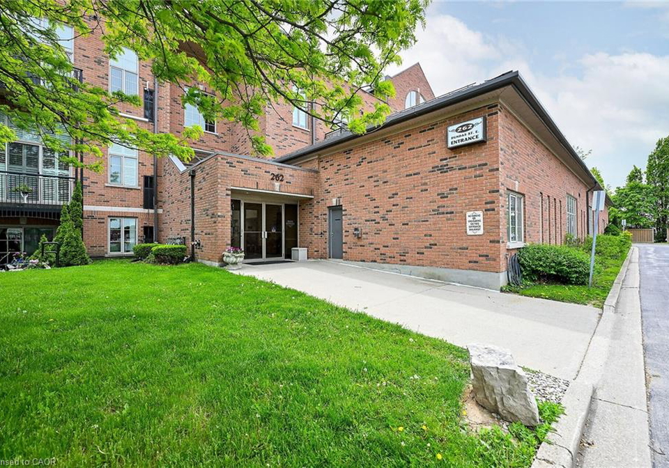 262-dundas-street-e-waterdown-ontario-40843093