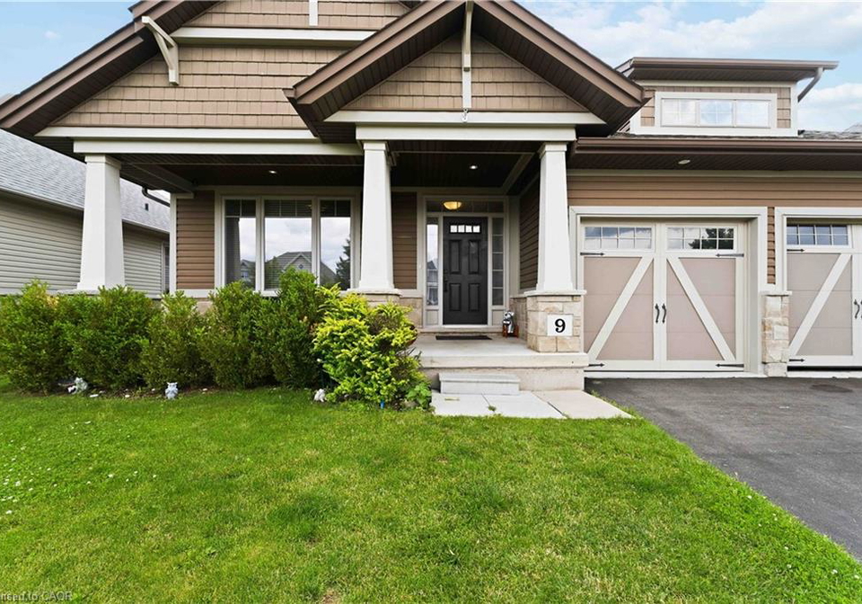 9-efthemio-court-smithville-ontario-40843138