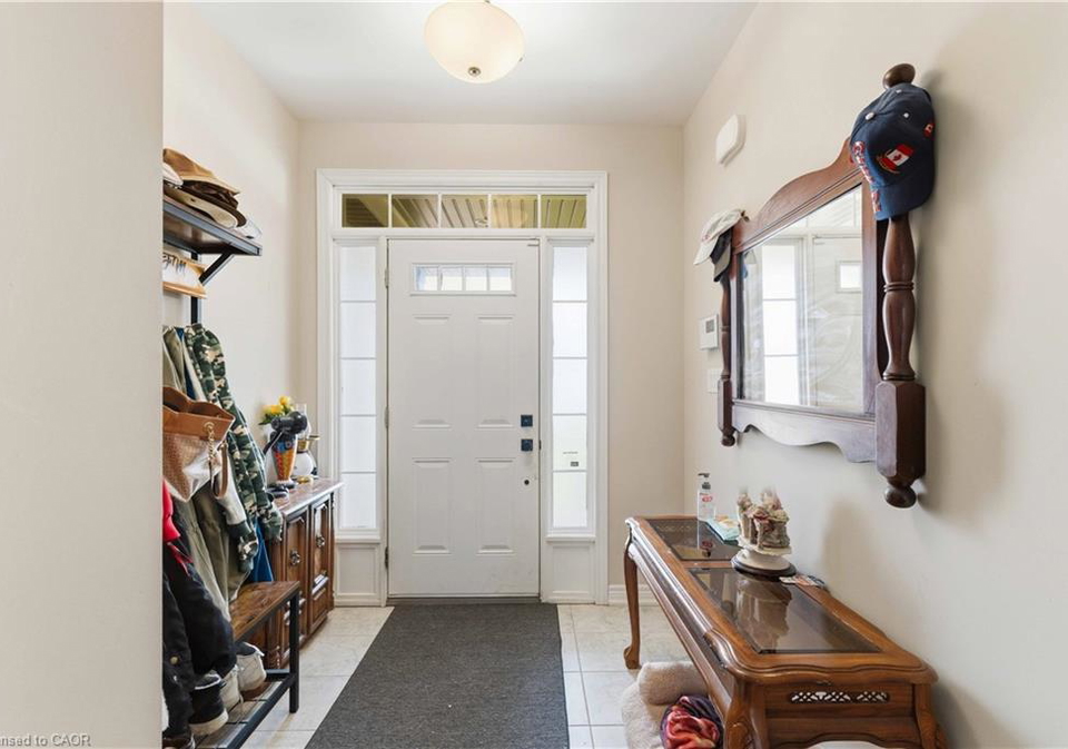 9-efthemio-court-smithville-ontario-40843138