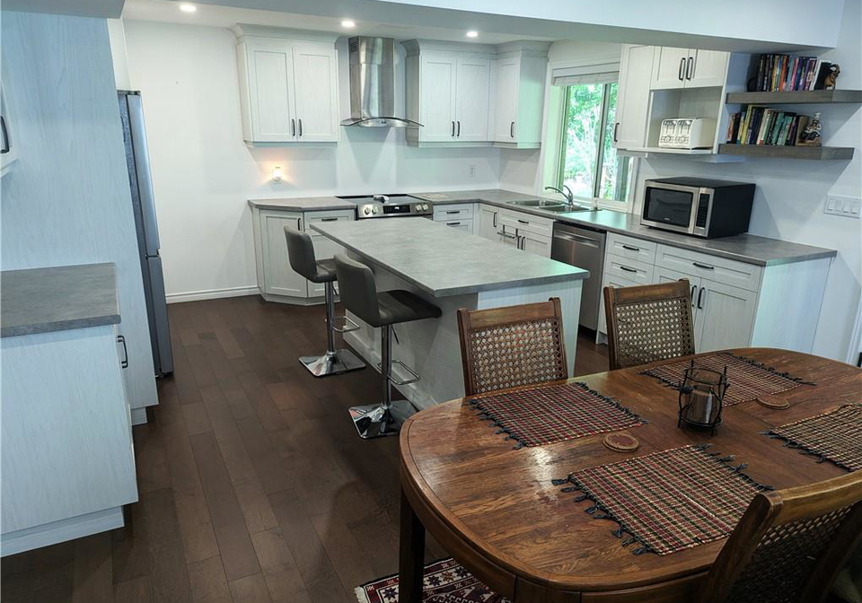 561-marl-meadow-crescent-kitchener-ontario-40843153