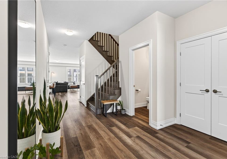 26-granite-ridge-trail-waterdown-ontario-40843154