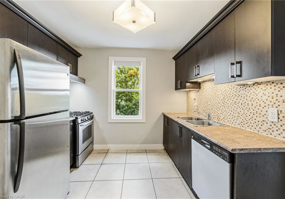 1544-king-street-e-hamilton-ontario-40843156