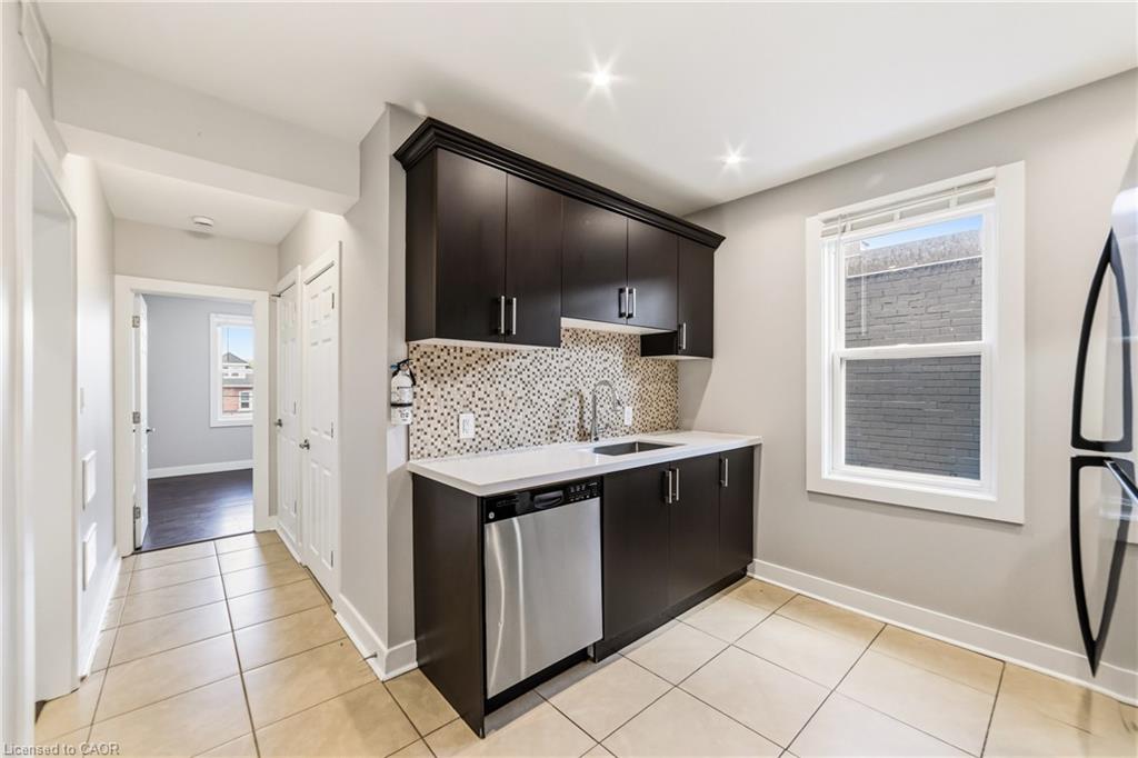 1544-king-street-e-hamilton-ontario-40843174