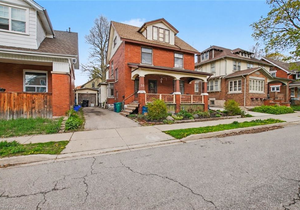 30-hohner-avenue-kitchener-ontario-40843179