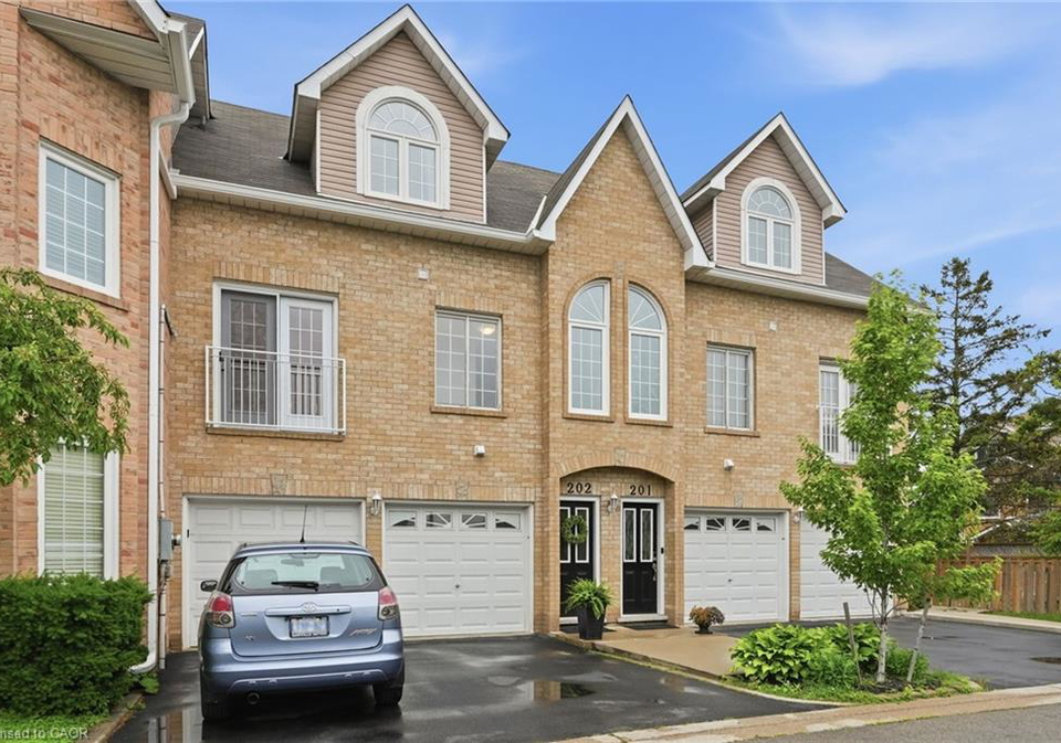 2055-walkers-line-burlington-ontario-40843192